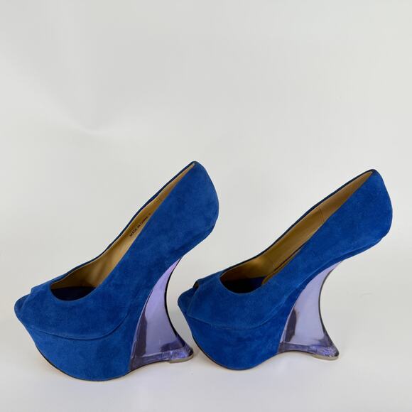 Bebe Blue Suede Platform Heels Size 7 Peep Toe Sculpted Wedge Lucite Heel - Picture 3 of 5